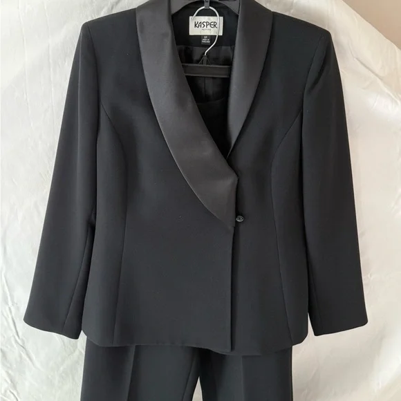Kasper Petite Black Pantsuit - Picture 2 of 5